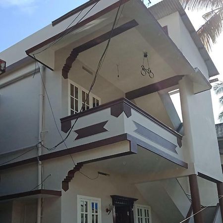 Frangipani Holiday Home Fort Kochi Exterior foto